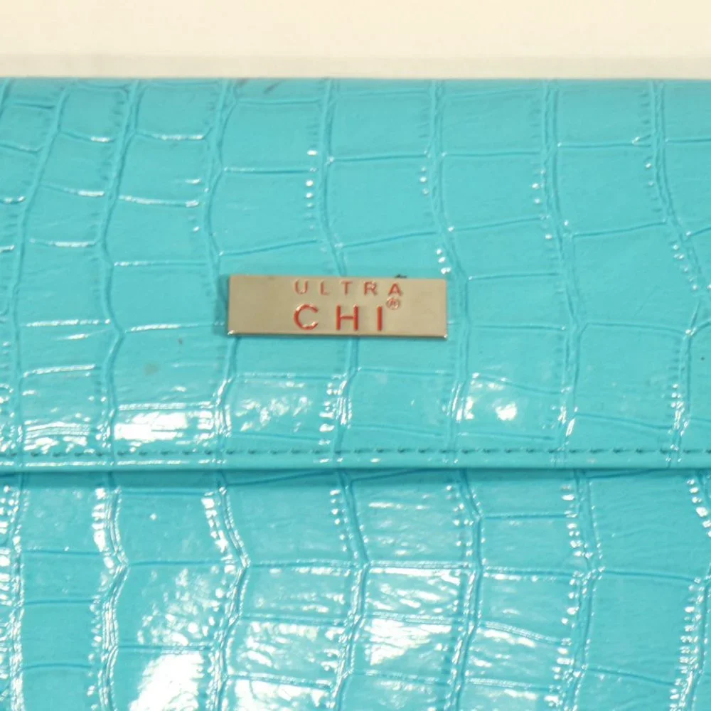 ULTRA CHI Crocodile Print Bright Blue Clutch Purse - Picture 2 of 6